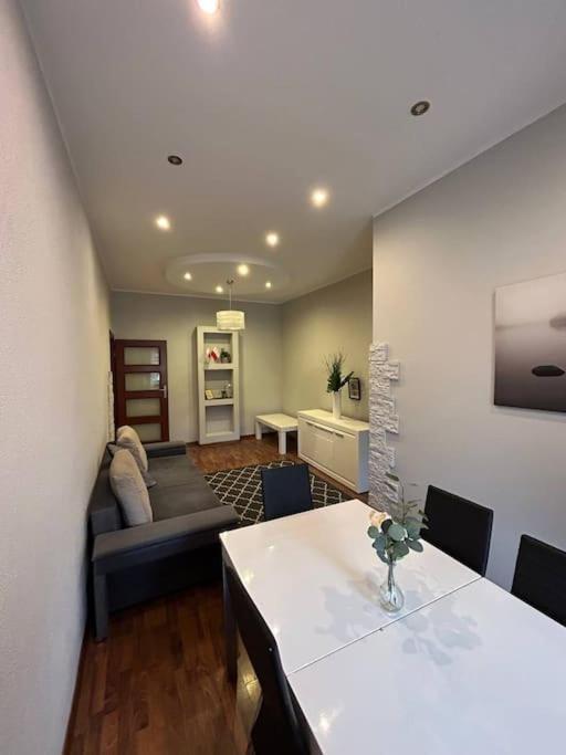 Big Apart - Rynek 8 - Nice View - 3 Rooms - 9 People Wroclaw Exterior photo